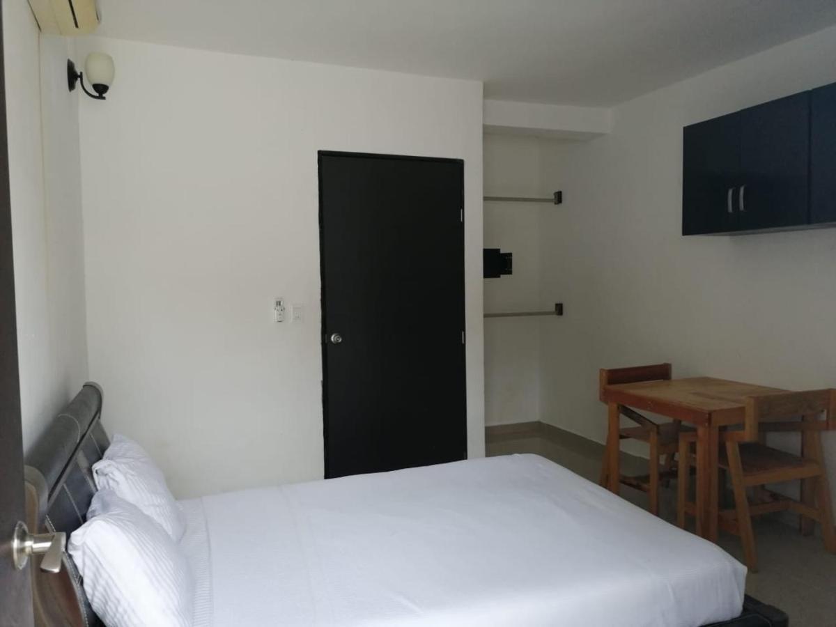 Calle 22 By 770 Apartments Плая дел Кармен Екстериор снимка